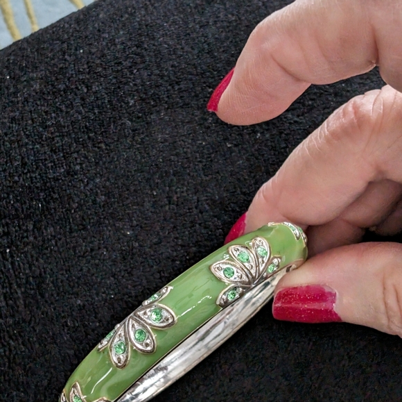 Silver and green Enamel bangle - Picture 5 of 5